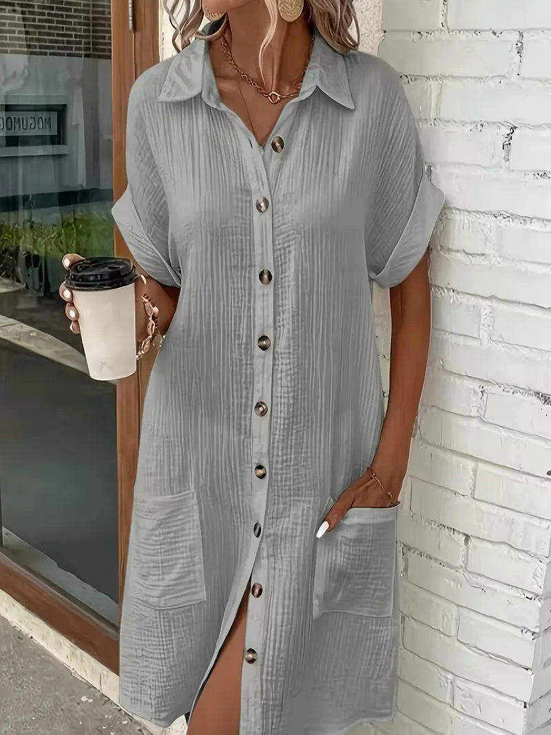 Robe chemise avec col en V et manches courtes