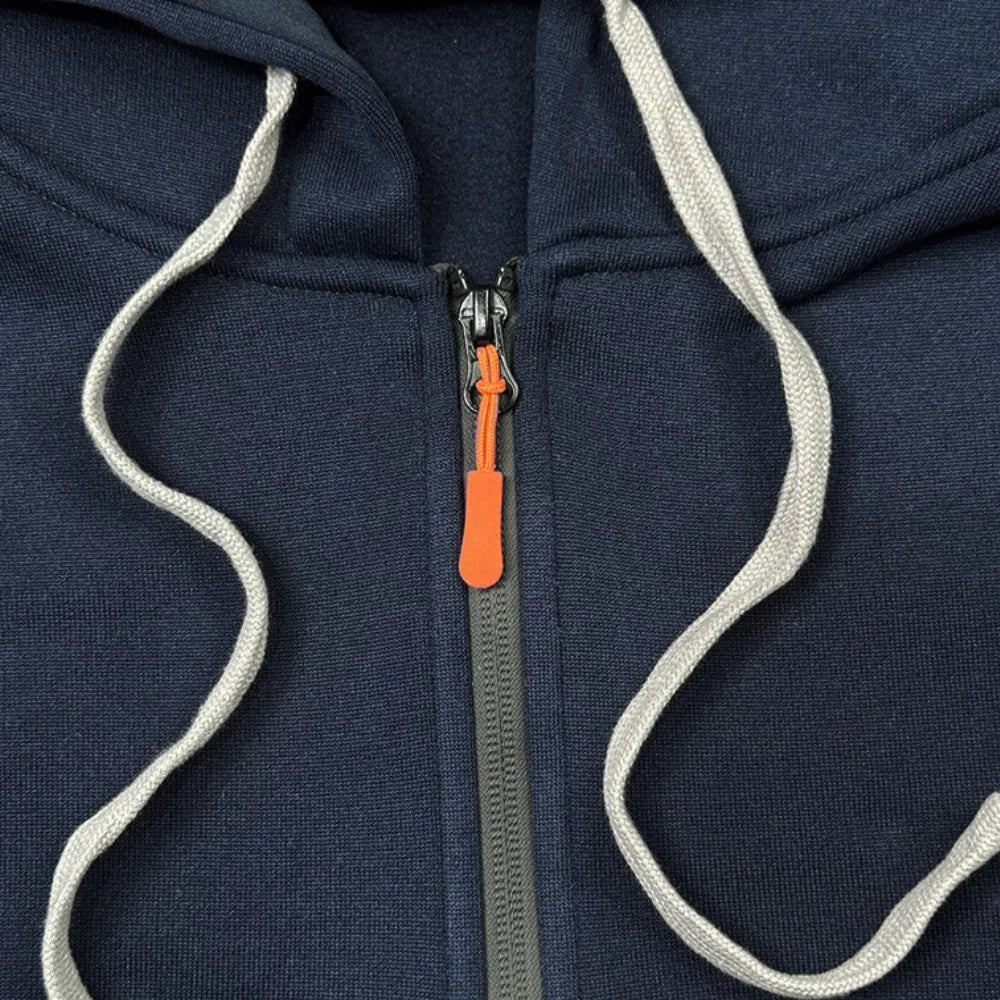 Dominik – Herren-Hoodie mit Stil und Komfort