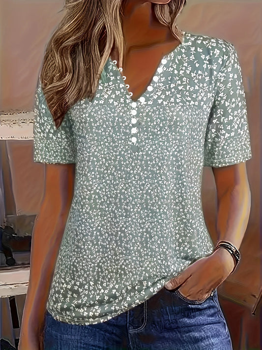 Alaia – Casual Summer Top with V-Neck, Button Closure, and Short Sleeves