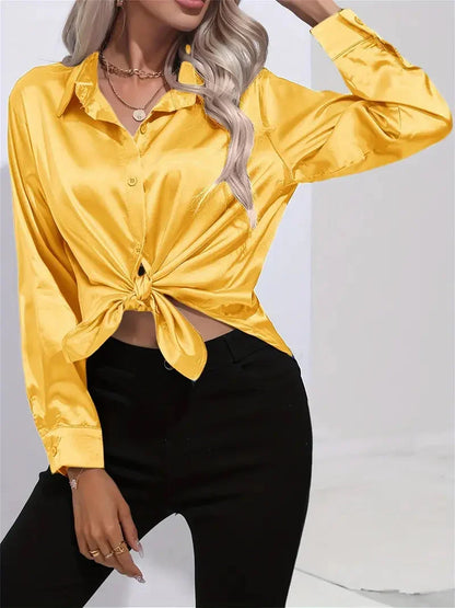 Blusa elegante in raso da donna, con colletto e chiusura con bottoni