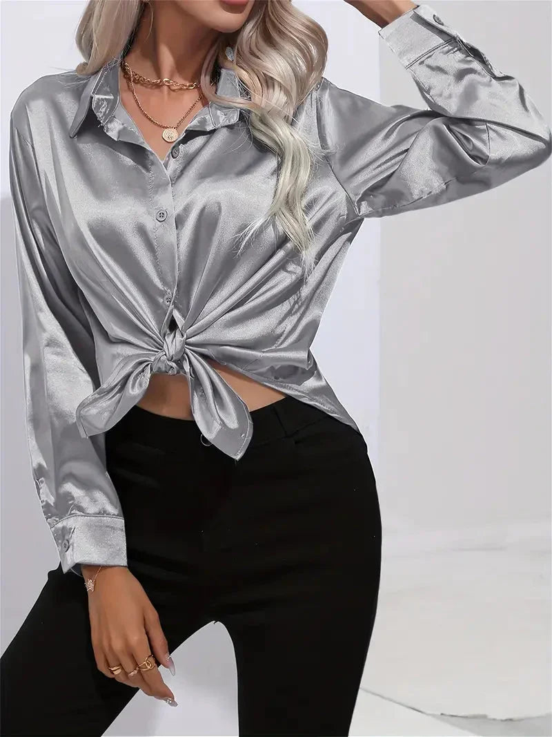 Blusa elegante in raso da donna, con colletto e chiusura con bottoni