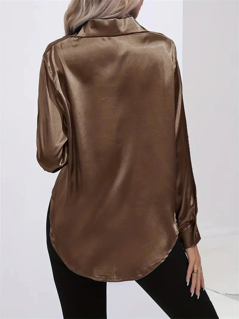 Blusa elegante in raso da donna, con colletto e chiusura con bottoni