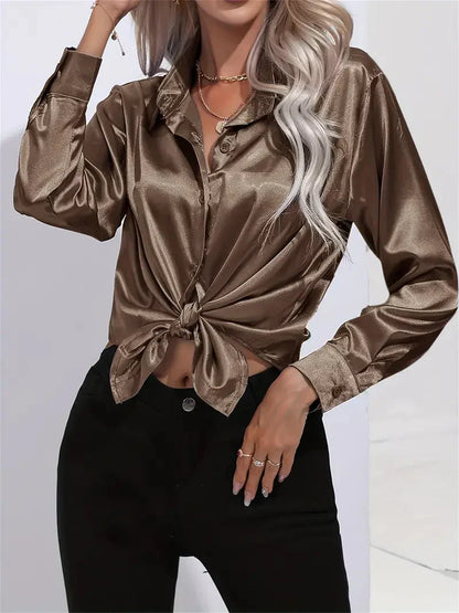Blusa elegante in raso da donna, con colletto e chiusura con bottoni