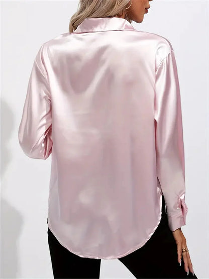 Blusa elegante in raso da donna, con colletto e chiusura con bottoni