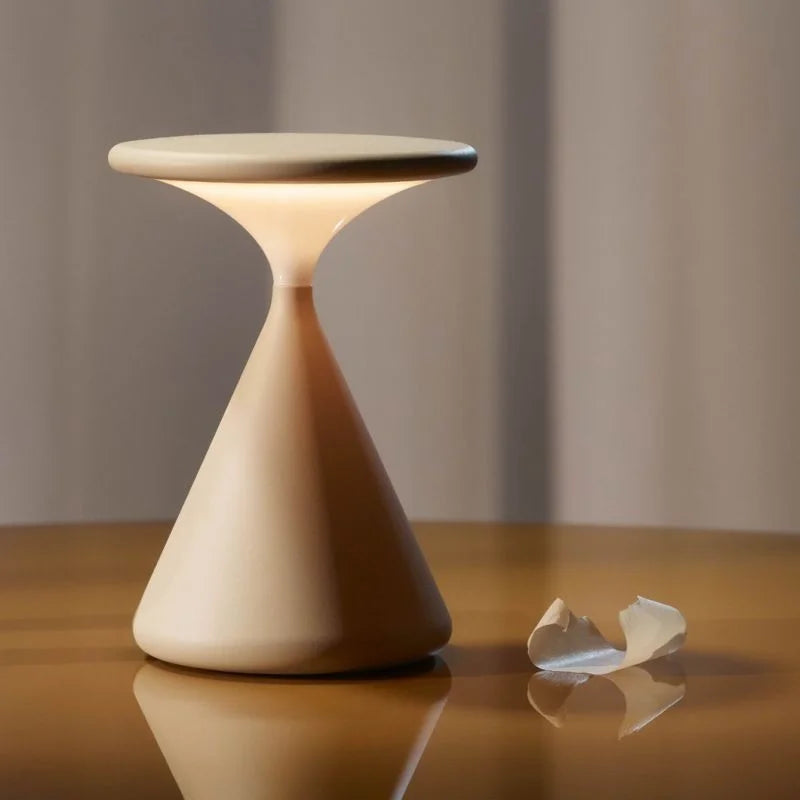 Lampada da tavolo a LED Aeron Hourglass dimmerabile - elegante e senza fili