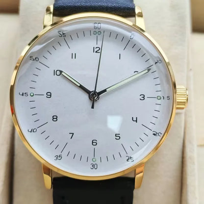 Analogue watch with leather strap