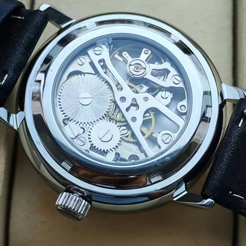 Analogue watch with leather strap
