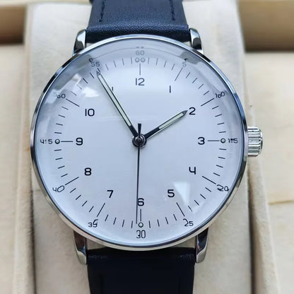 Analogue watch with leather strap