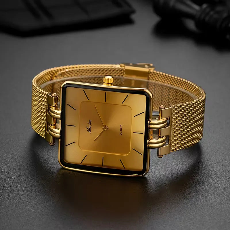 Analogue watch with square dial