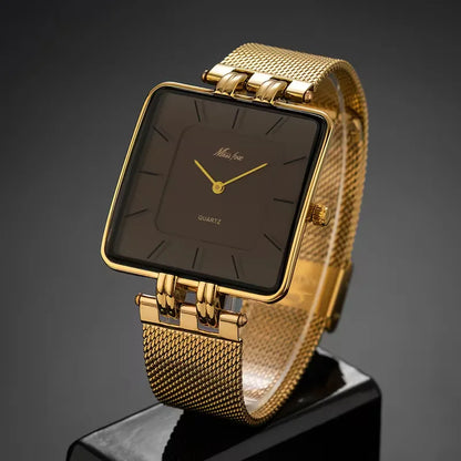 Analogue watch with square dial