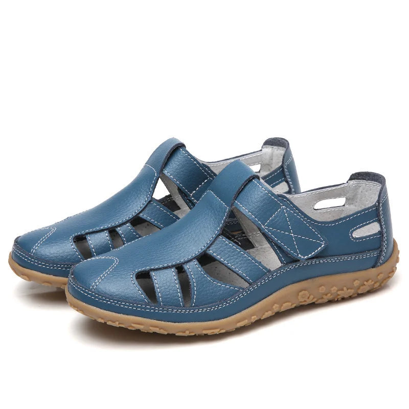 Anti-slip sandals for women with sturdy footbed
