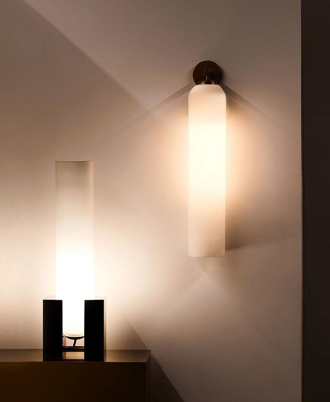 Cylindrical Glass Wall Lamp with Luxurious Finish – Decorative LED Sconce for Modern Interiors