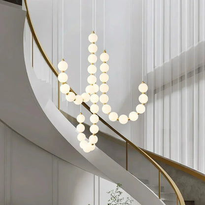 Candelabru elegant și luxos, cu design unic
