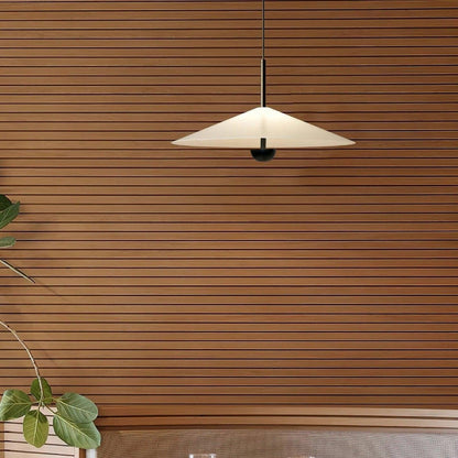 Candeeiro suspenso Ava Cone - Design minimalista e intemporal