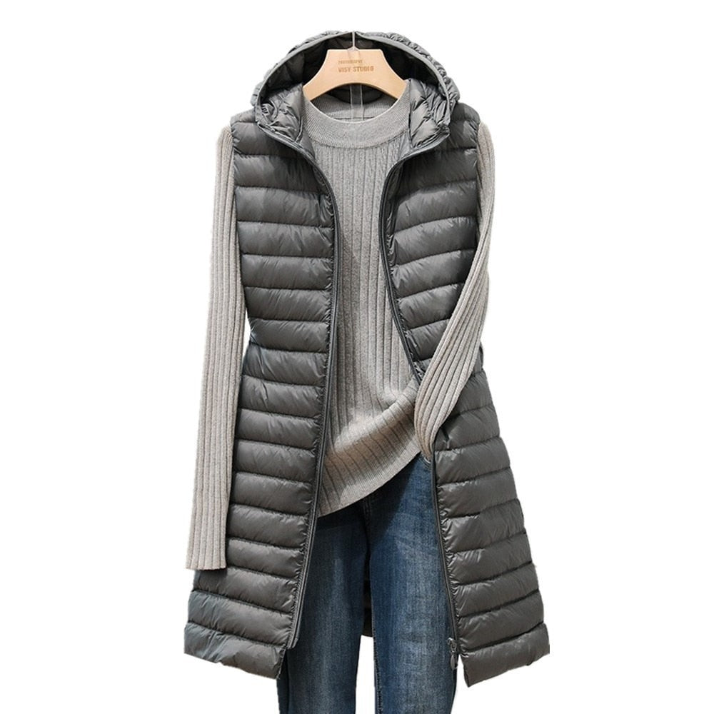 Aveline - Lightweight women's vest with hood