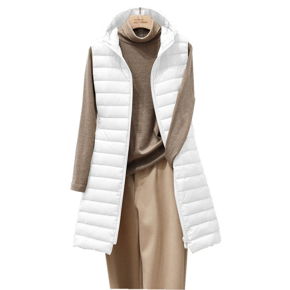 Aveline - Lightweight women's vest with hood