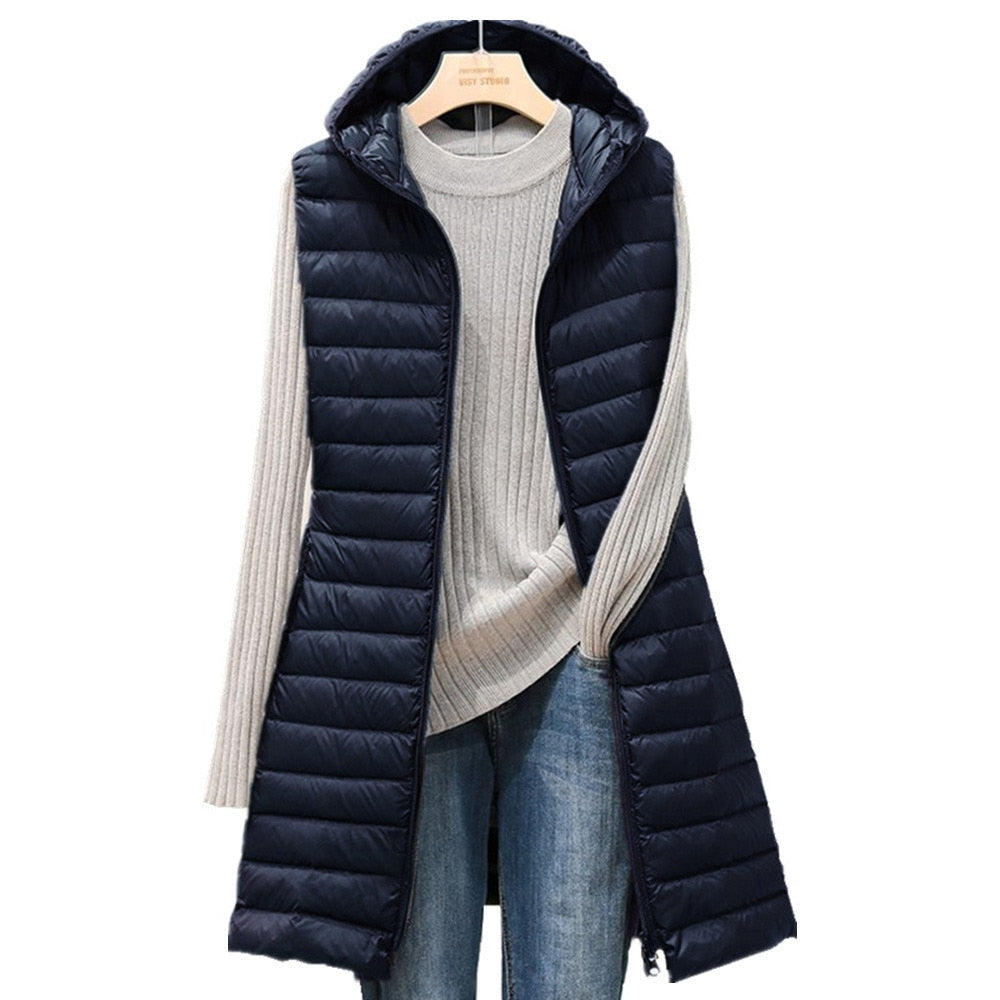Aveline - Lightweight women's vest with hood