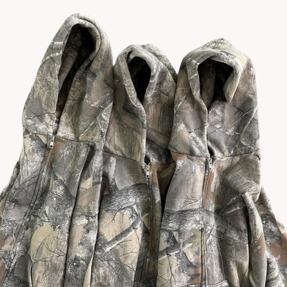 Nadrozmerná unisex mikina s kapucňou v mestskom maskáčovom vzore – uvoľnený streetwearový vzhľad