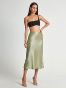 Emma - Elegante satijnen midi-rok met hoge taille