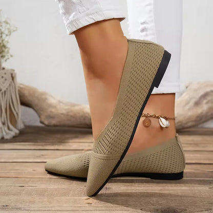 Ballerina with Pointed Toe