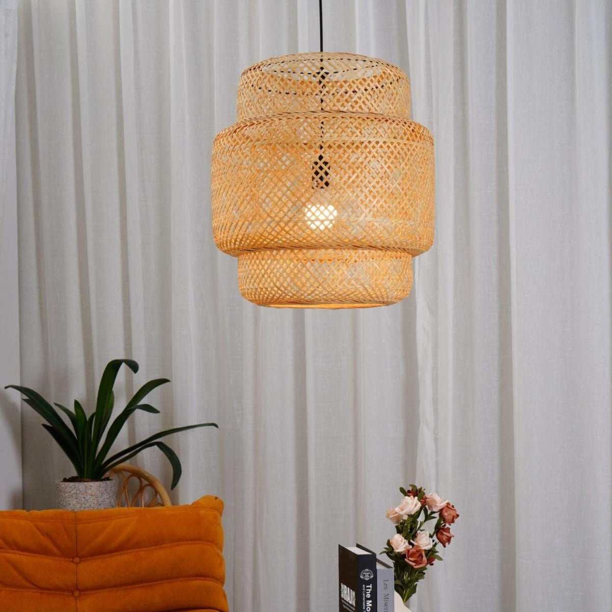 Lampada a sospensione in bambù – Fatto a mano e dal design moderno
