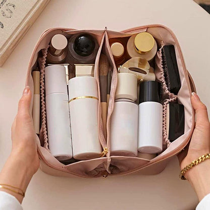 Beauty case for every trip - spacious and stylish