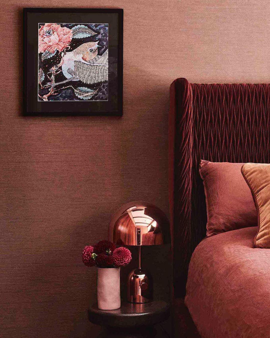 Bell-Inspired Table Lamp