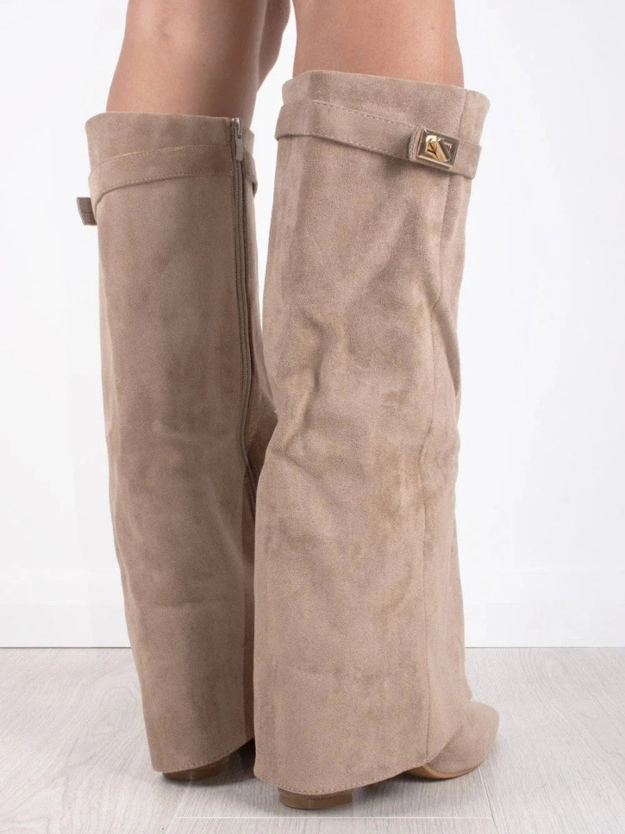 Bez - Knee-high suede boots with heel