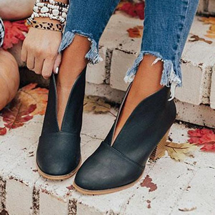 Vintage Women's Ankle Boots with Block Heel and V Cut