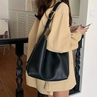Blanche | Elegant Leather Ladies Bag – Stylish and Practical