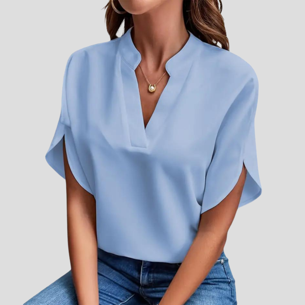 Blouse with short sleeves made of lightweight, breathable material