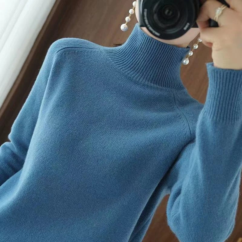 Ladies' Warm Turtleneck Sweater with Flexible Neck and Ribbed Edges