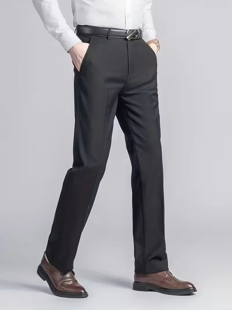Pantalon avec taille élastique et coupe régulière