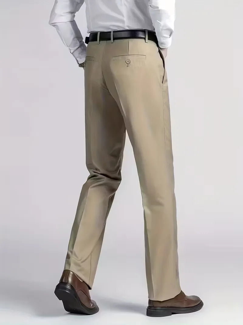 Pantalon avec taille élastique et coupe régulière