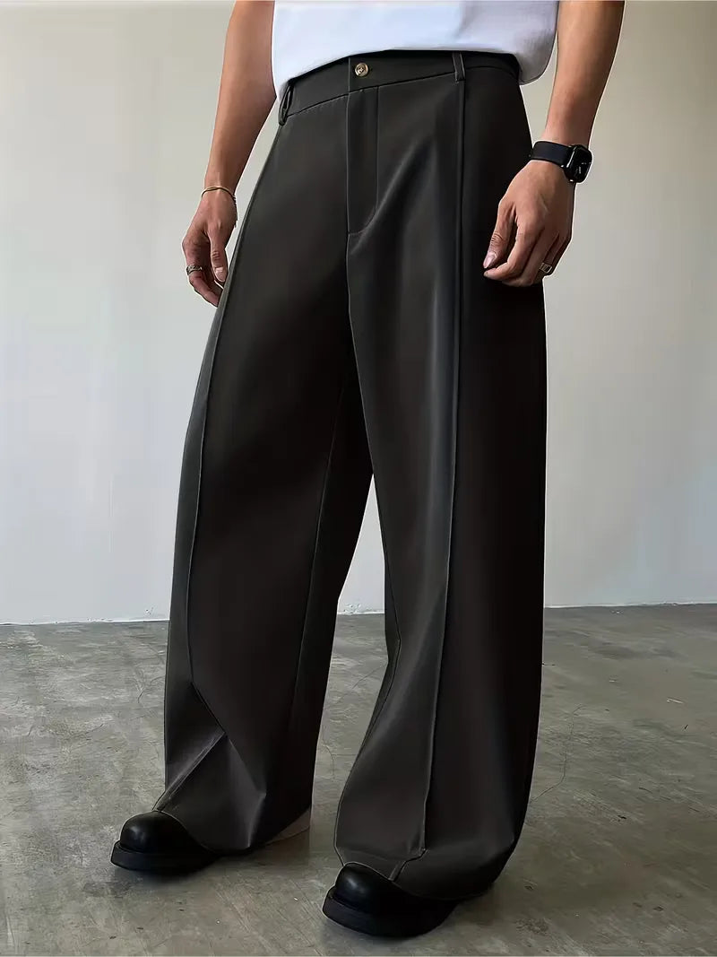Pantalon plissé avec jambe droite ample