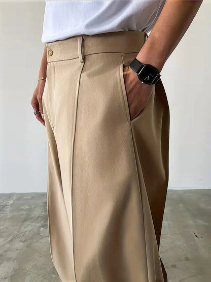 Pantalon plissé avec jambe droite ample
