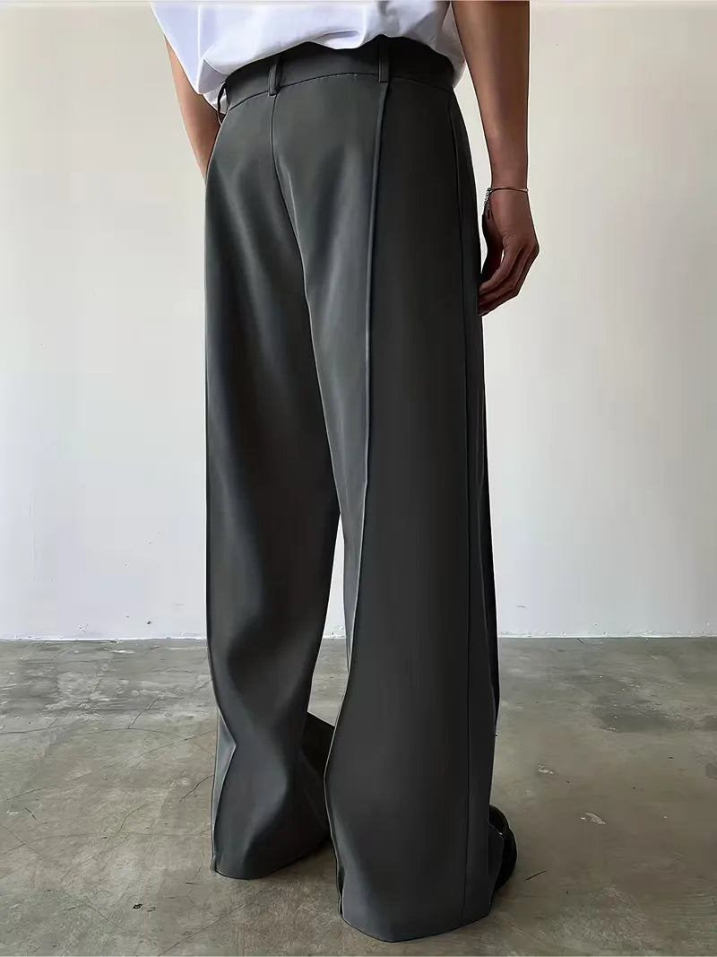 Pantalon plissé avec jambe droite ample