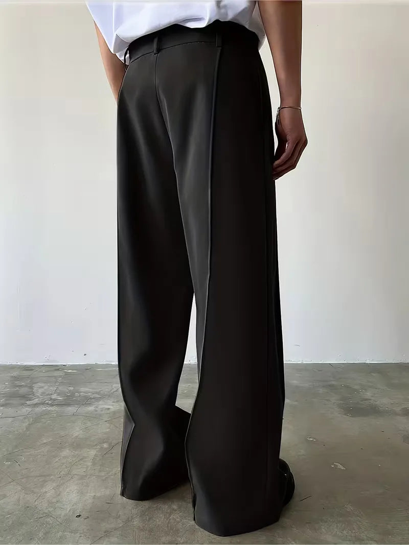Pantalon plissé avec jambe droite ample
