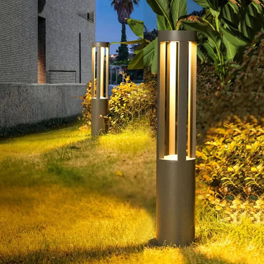 BoulderBlaze - LED Bollard Light