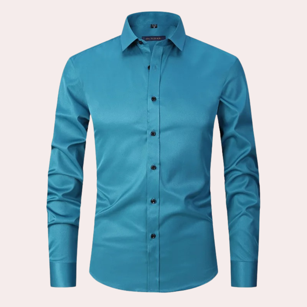 Camisa de hombre sin arrugas ni pliegues: práctica y elegante