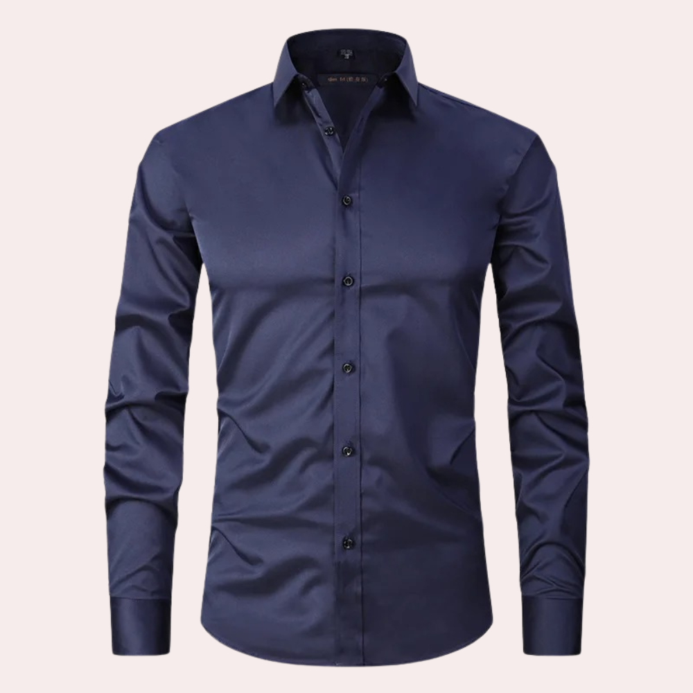Camisa de hombre sin arrugas ni pliegues: práctica y elegante
