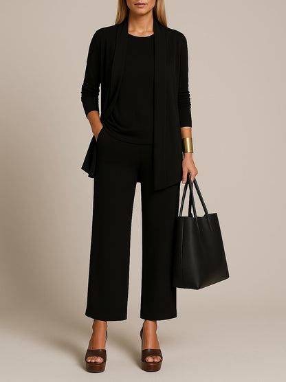 Stilvoller, eleganter Dreiteiler für Damen mit Blazer, Oberteil und Hose