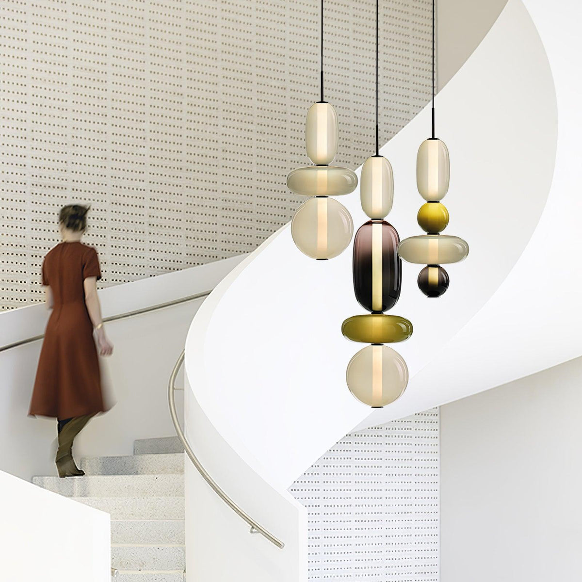 Závesná lampa s tienidlom z farebného skla – farebné LED osvetlenie