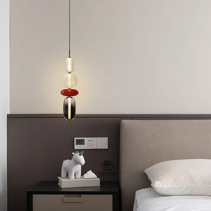 Závesná lampa s tienidlom z farebného skla – farebné LED osvetlenie