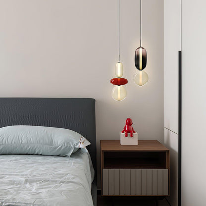 Závesná lampa s tienidlom z farebného skla – farebné LED osvetlenie