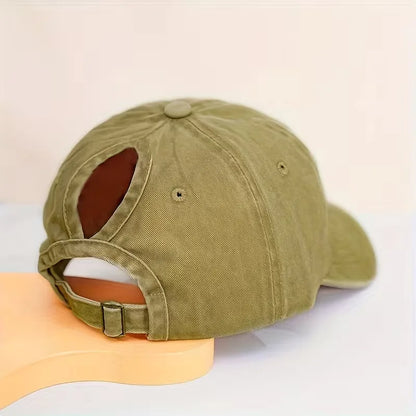 Cap with ponytail opening