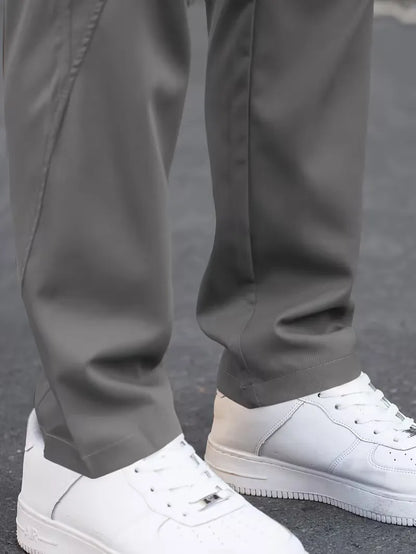Cargo trousers with elastic waistband