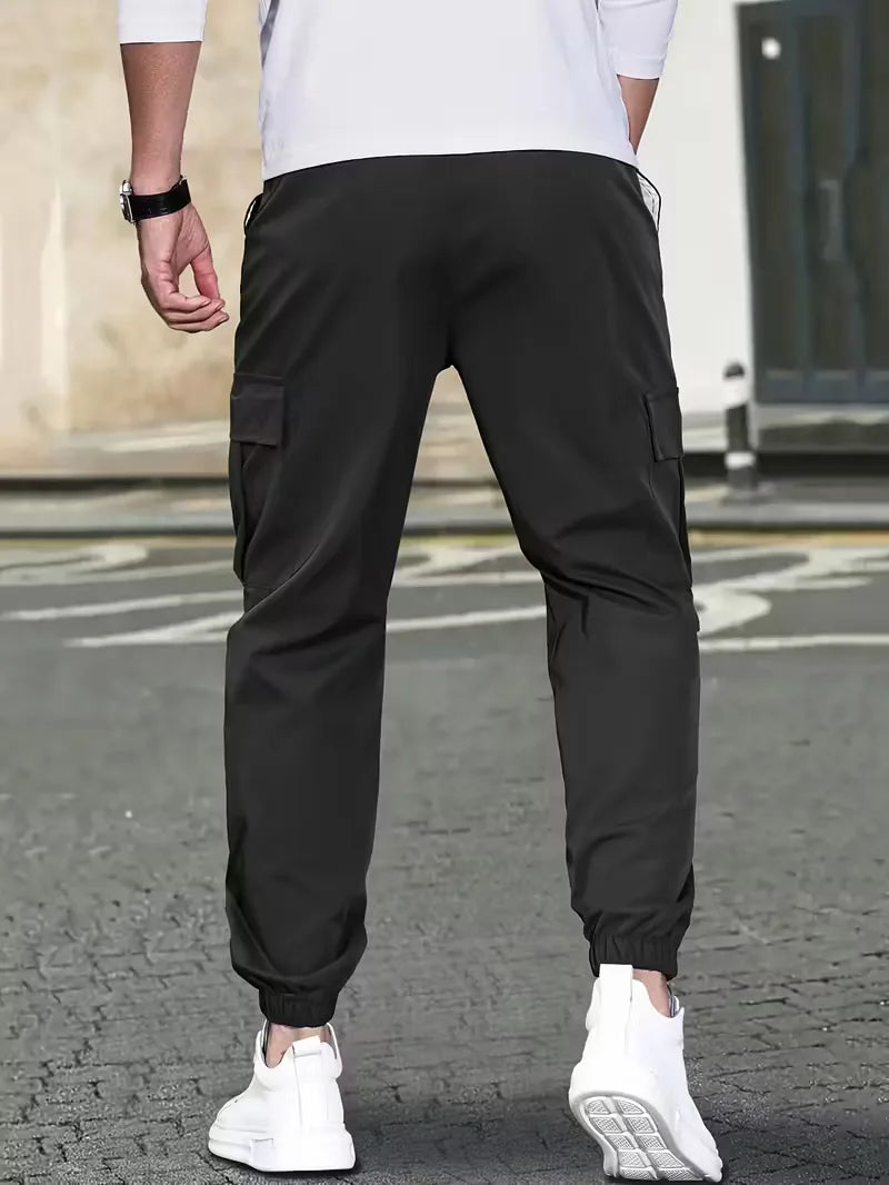 Cargo trousers with tapered leg