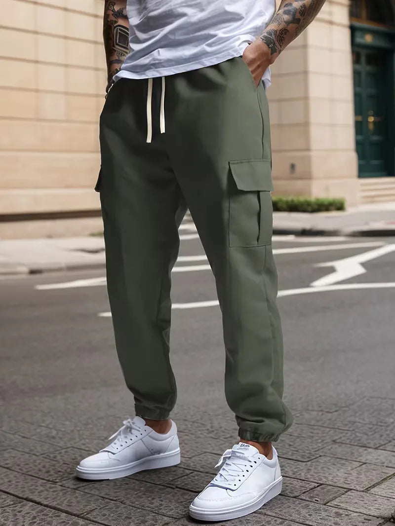 Cargo trousers with tapered leg