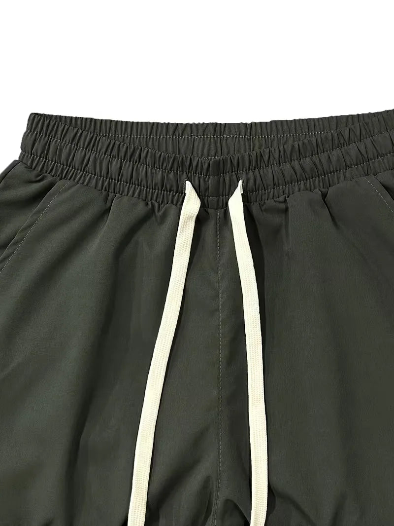 Cargo trousers with tapered leg